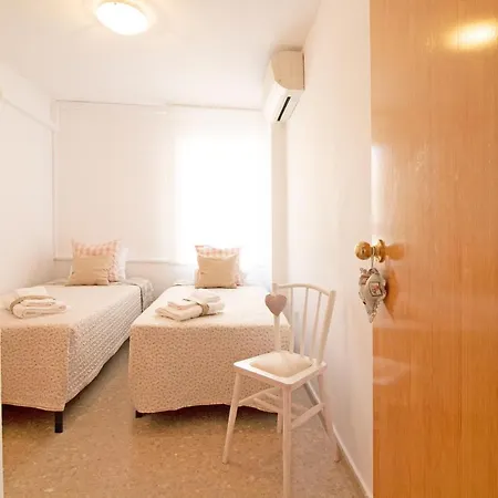 Global Properties, Practico Con Piscina En Residencial Brezo Canet Apartment