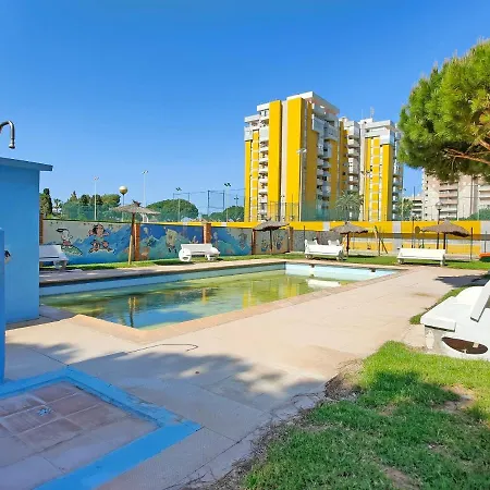 Global Properties, Practico Con Piscina En Residencial Brezo Canet *